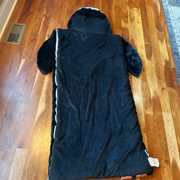 Penguin Sleeping bag soft velvet fabric with side zip for kids. - Picture 6 of 13